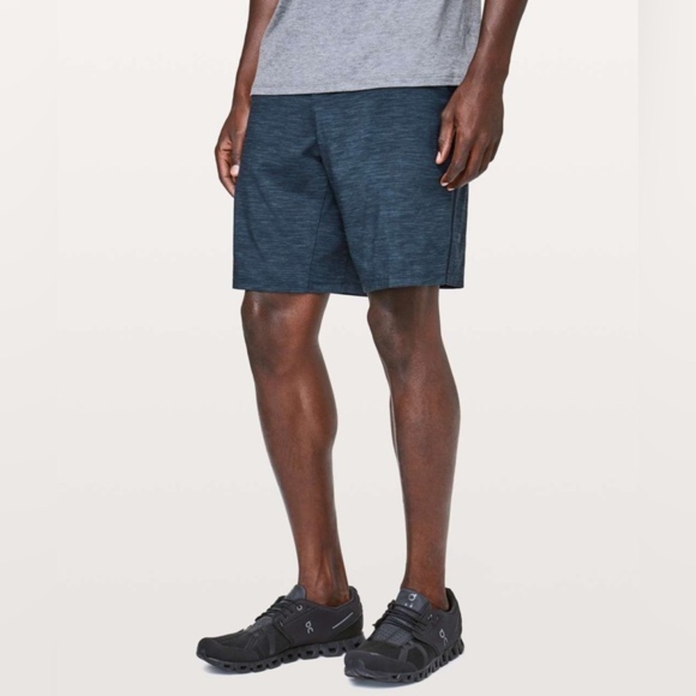 Lululemon Pace Breaker Shorts Navy Blue Size Medium